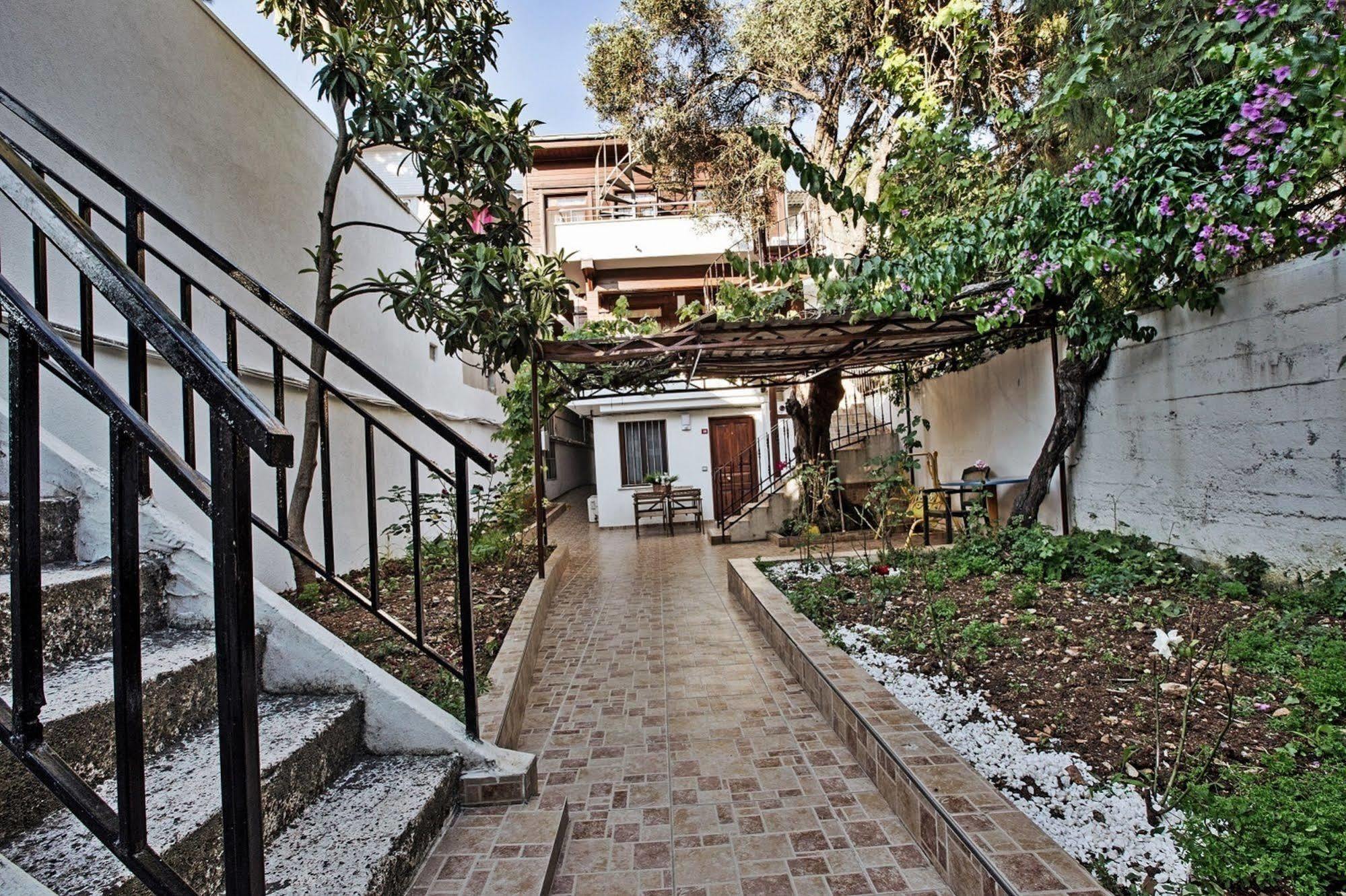 Buyukada Apart Hotel - Sehbal Adalar Exterior photo